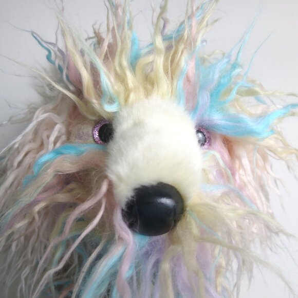 Douglas Jaxton Rainbow Sheepdog - Picture 2 of 10